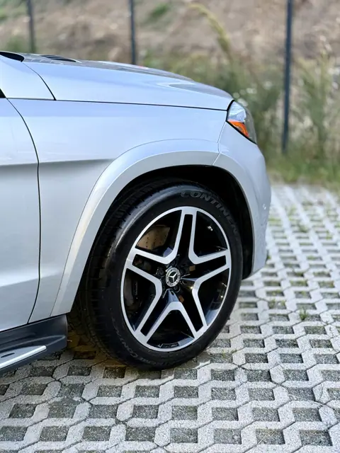Автомобил след почистване от Diamond Care 40